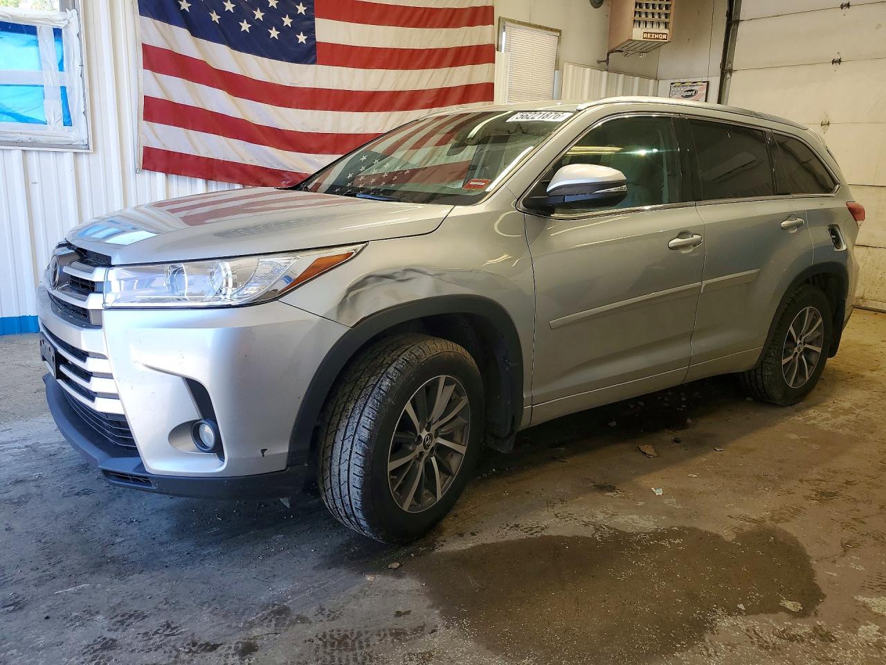 2017 TOYOTA HIGHLANDER SE/XLE
