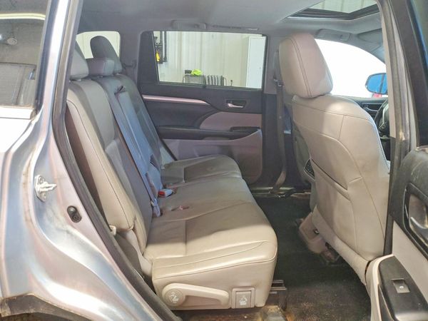 2017 TOYOTA HIGHLANDER SE/XLE