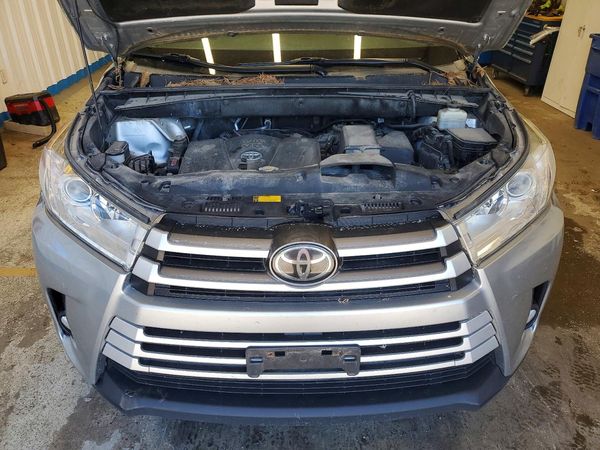 2017 TOYOTA HIGHLANDER SE/XLE