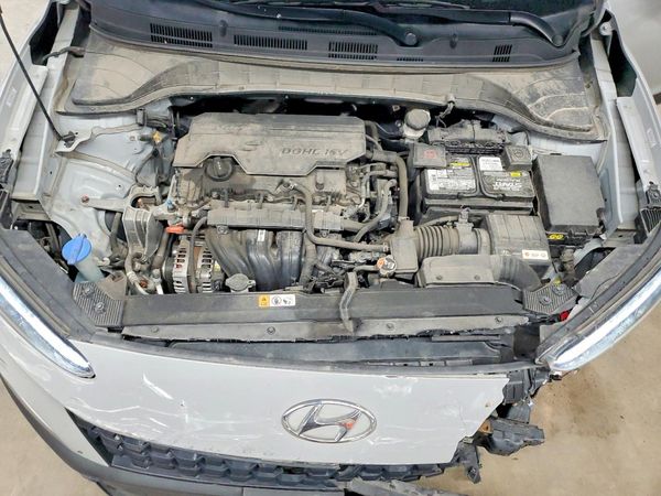 2022 HYUNDAI KONA — Engine bay