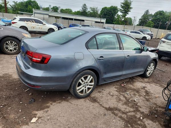 2017 VOLKSWAGEN JETTA