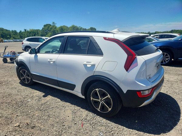 2023 KIA NIRO