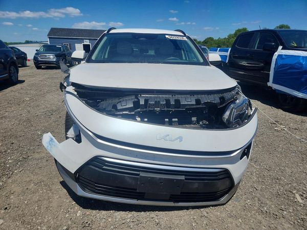2023 KIA NIRO