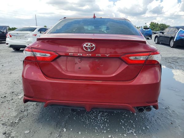 2020 TOYOTA CAMRY SE