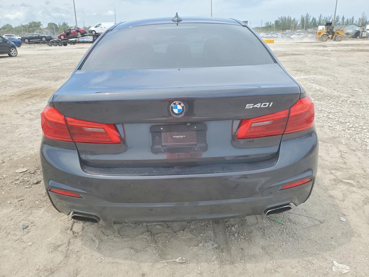 2018 BMW 540