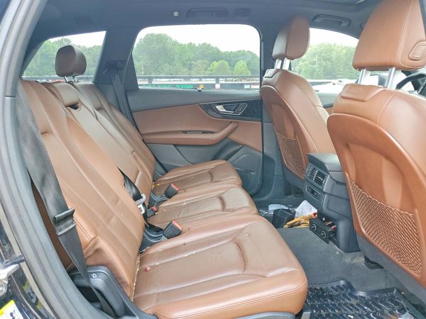 2017 AUDI Q7 quattro Premium Plus