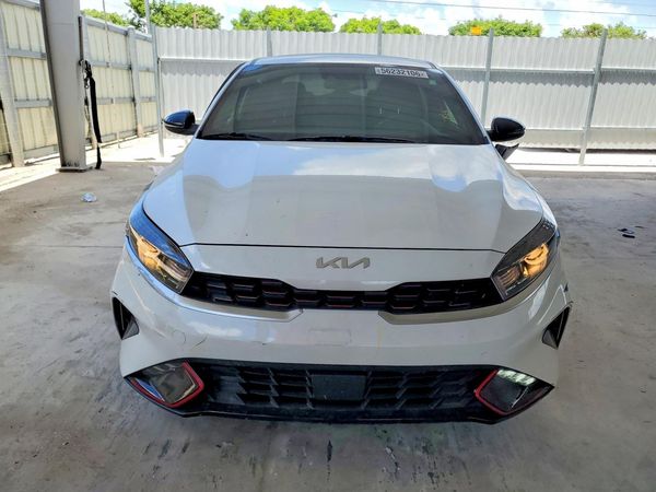 2024 KIA FORTE GT Line