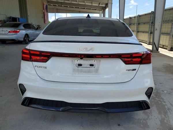 2024 KIA FORTE GT Line