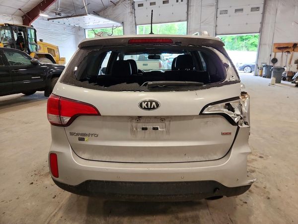 2014 KIA SORENTO Base/ LX