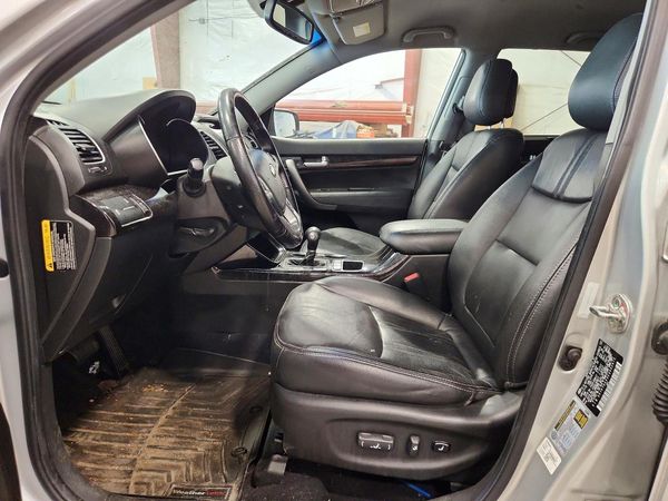 2014 KIA SORENTO Base/ LX