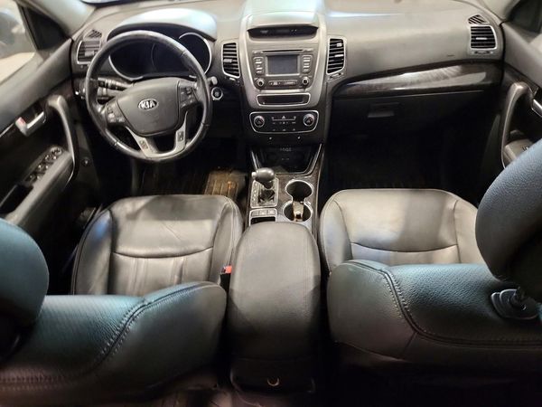 2014 KIA SORENTO Base/ LX