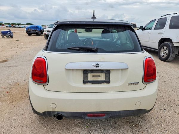 2015 MINI COOPER