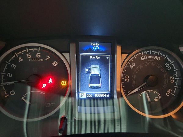 2017 TOYOTA TACOMA Limited