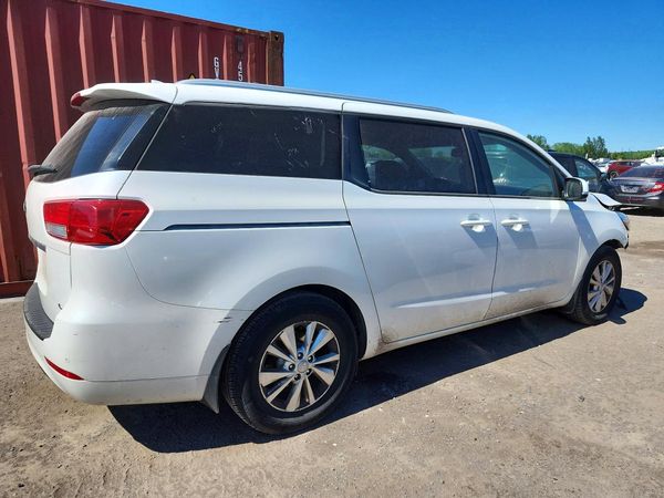 2017 KIA SEDONA LX
