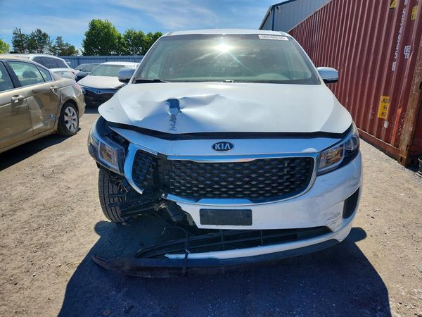 2017 KIA SEDONA LX
