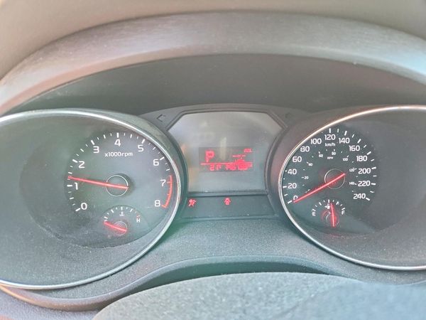 2017 KIA SEDONA LX