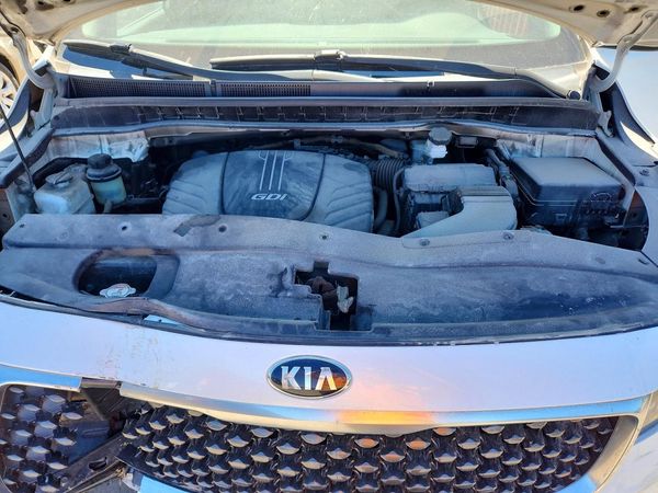 2017 KIA SEDONA LX