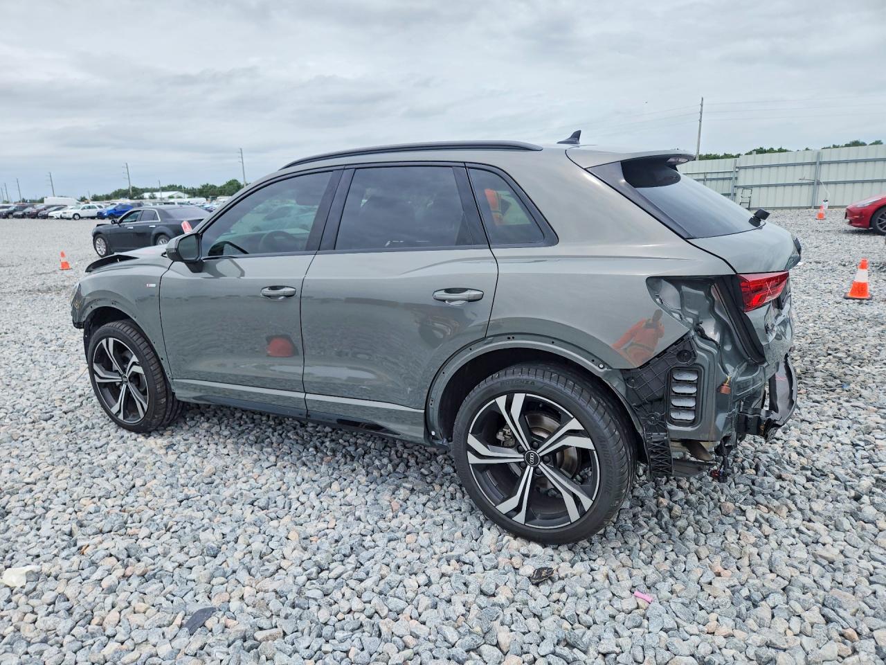2024 AUDI Q3