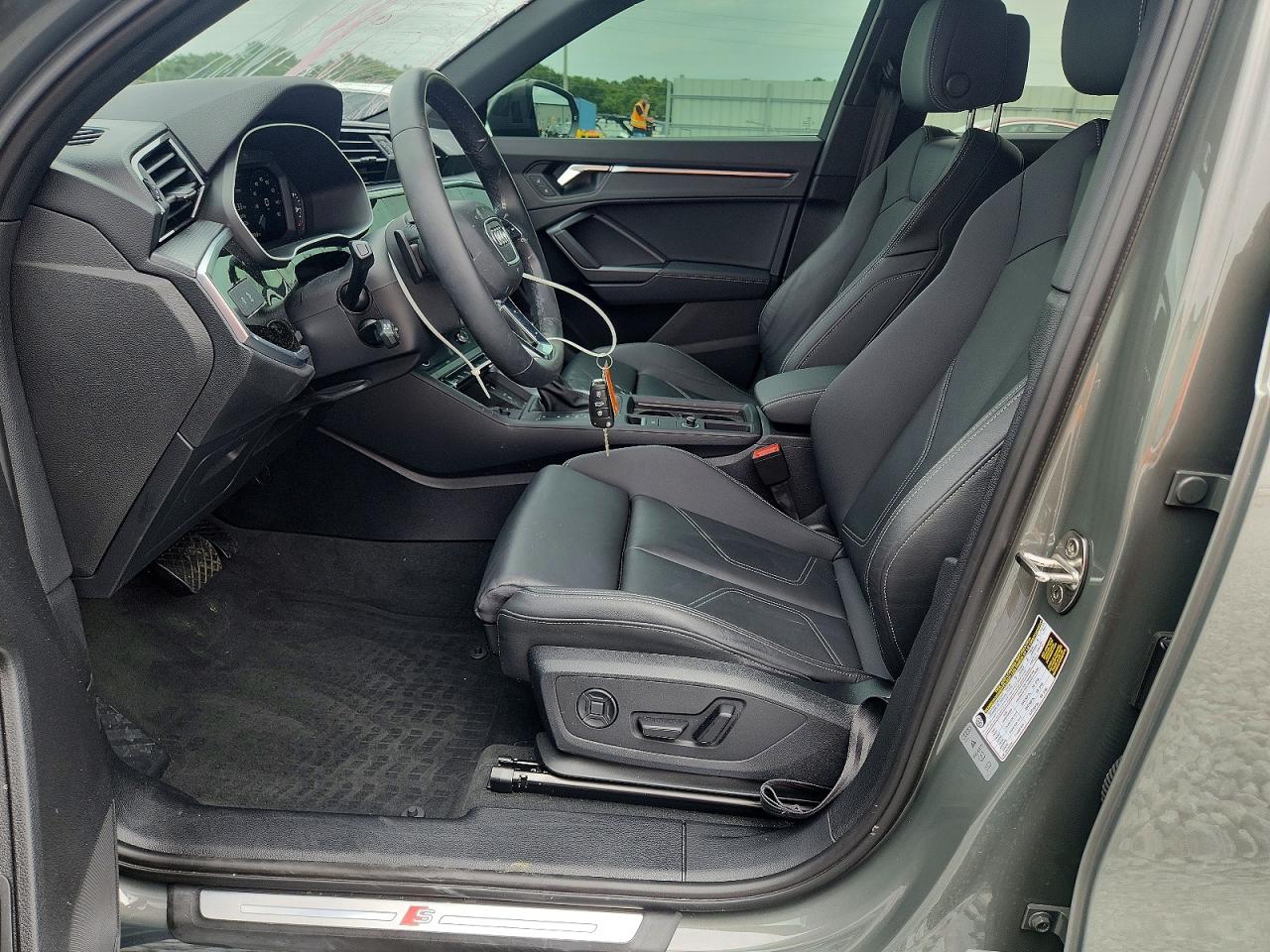 2024 AUDI Q3