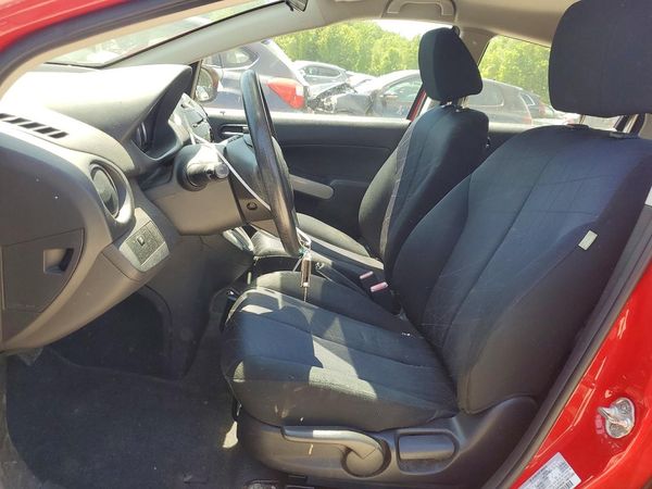 2014 MAZDA MAZDA2