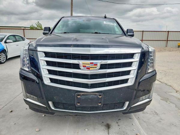 2017 CADILLAC ESCALADE Luxury