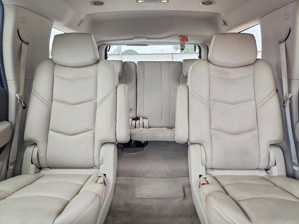 2017 CADILLAC ESCALADE Luxury