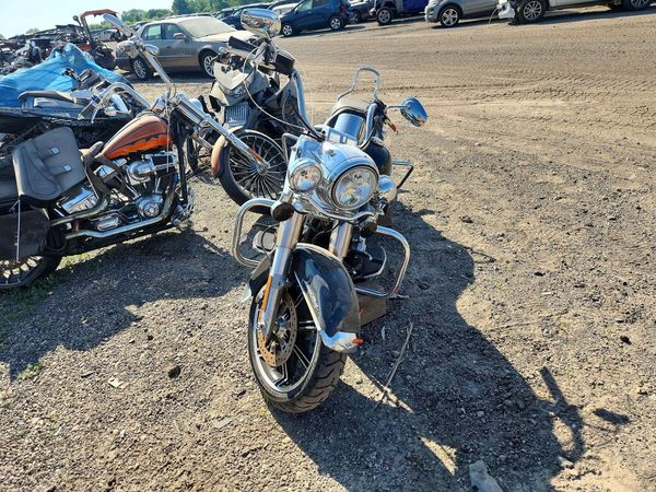 2021 HARLEY-DAVIDSON FLHR