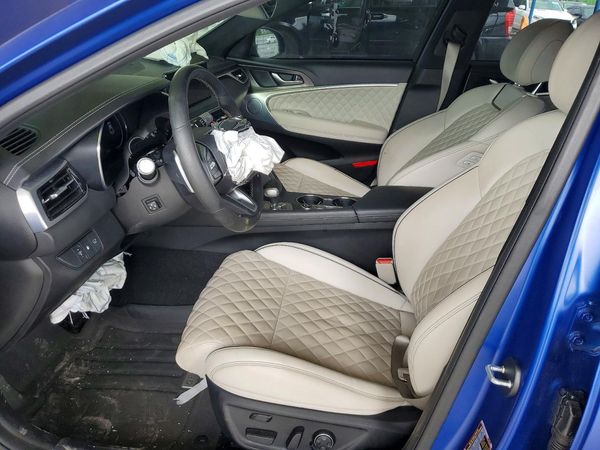 2025 GENESIS G70
