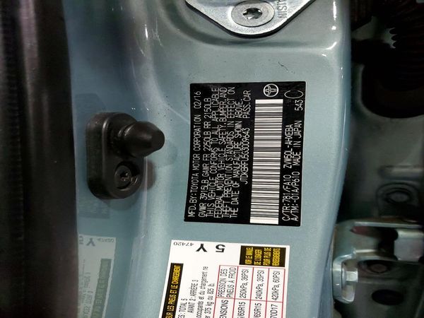 2016 TOYOTA PRIUS One/Two