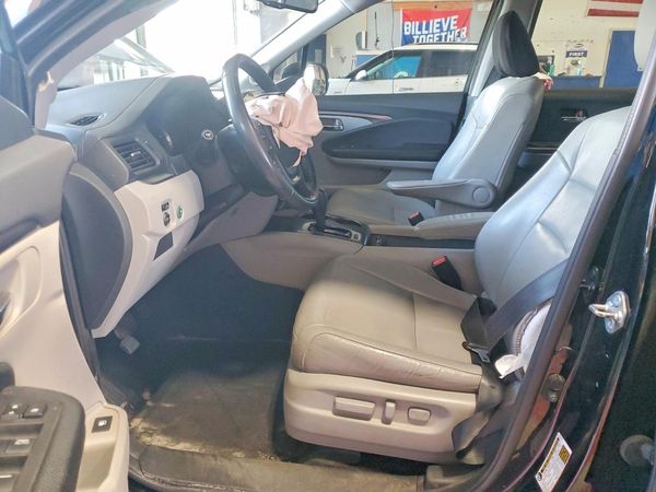 2017 HONDA PILOT EXL — DENT
