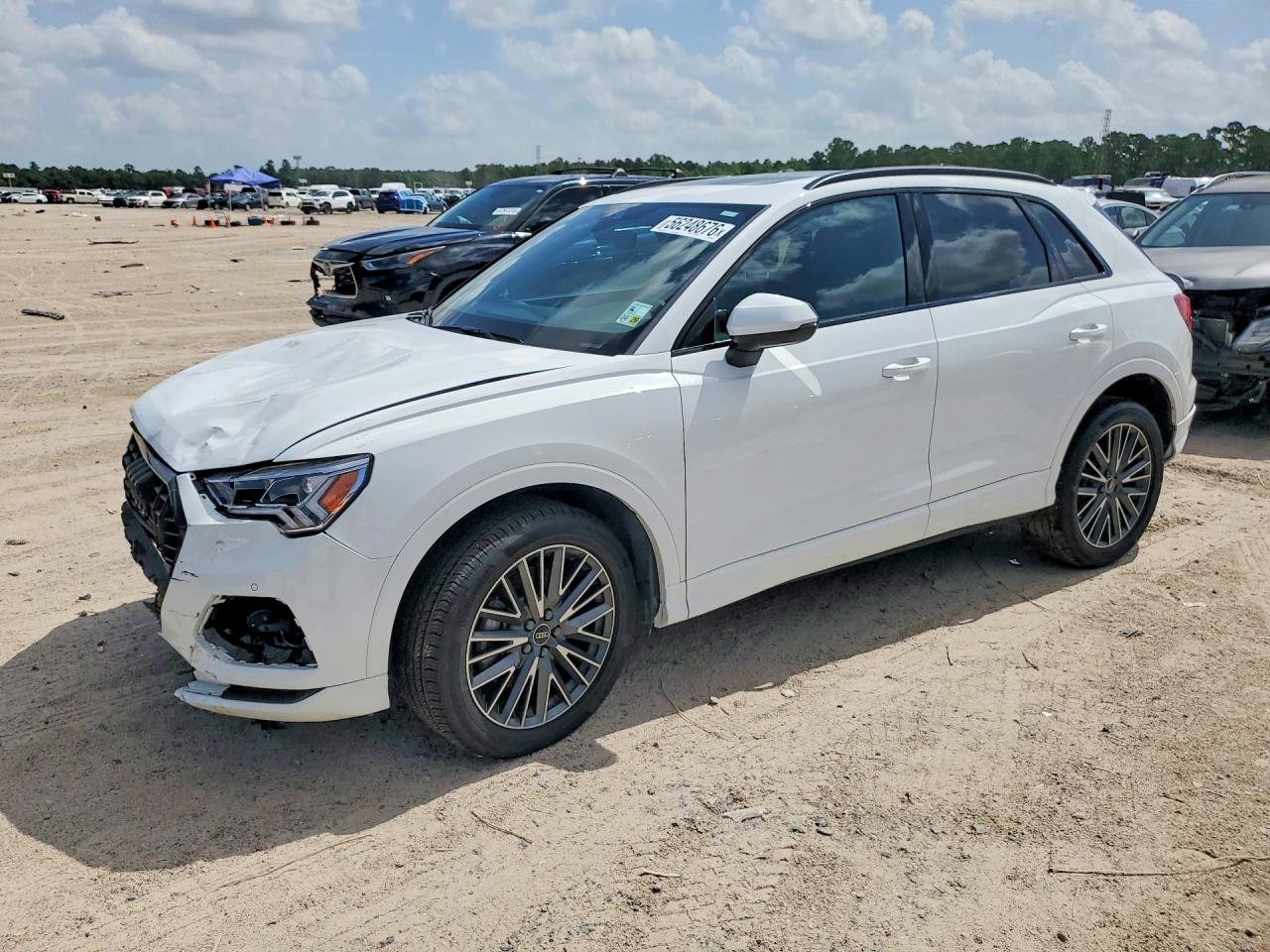 2024 AUDI Q3 quattro Premium