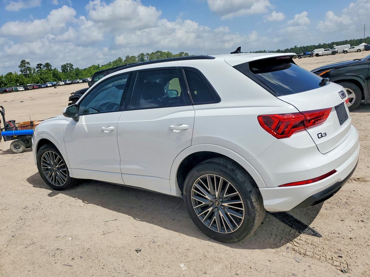 2024 AUDI Q3 quattro Premium