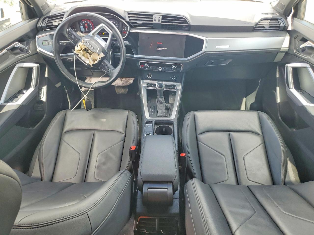 2024 AUDI Q3 quattro Premium