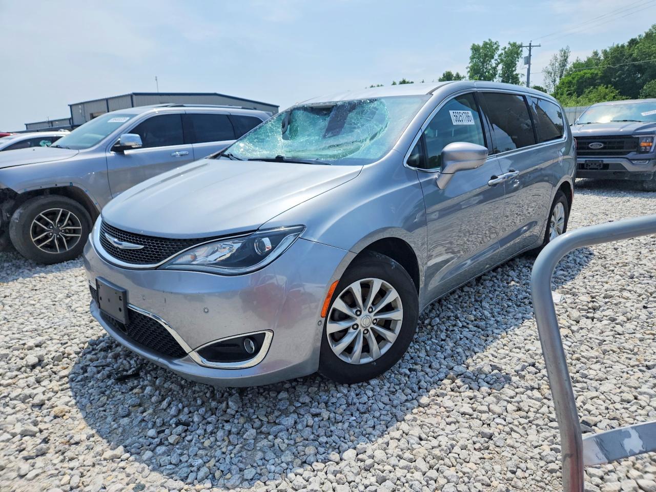 2019 CHRYSLER PACIFICA