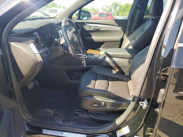 2024 CADILLAC XT6 Luxury