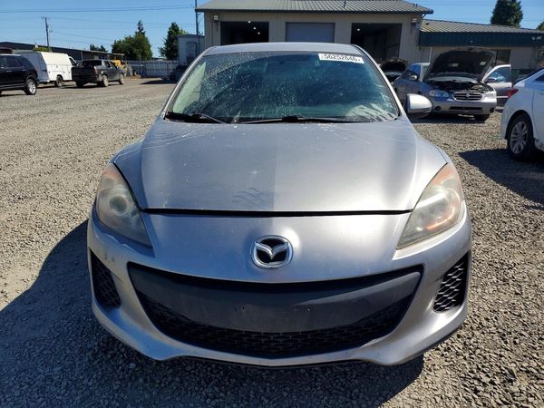 2013 MAZDA 3 SV/Base