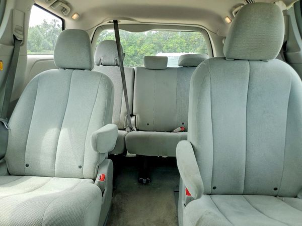 2013 TOYOTA SIENNA