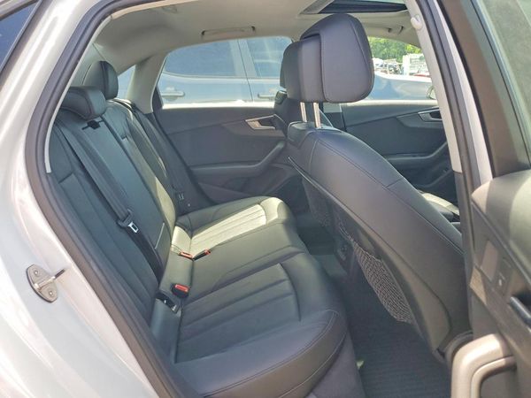 2017 AUDI A4 quattro Premium