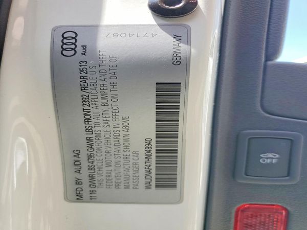 2017 AUDI A4 quattro Premium