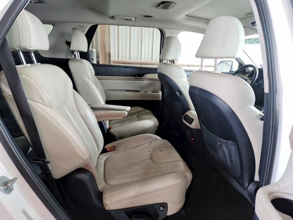 2021 HYUNDAI PALISADE SEL w/ Premium Pkg