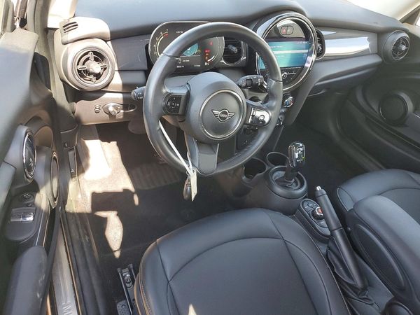 2022 MINI COOPER