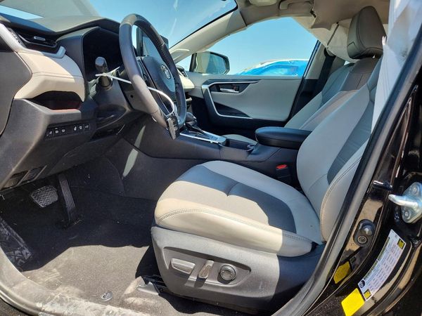 2023 TOYOTA RAV4 Limited