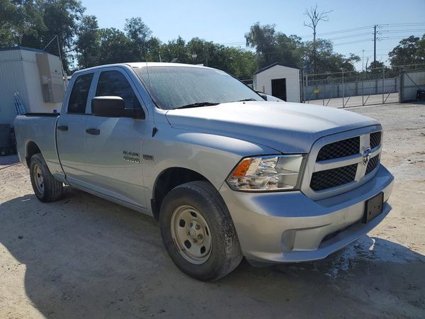 2016 RAM 1500 ST QUAD CAB 4X4
