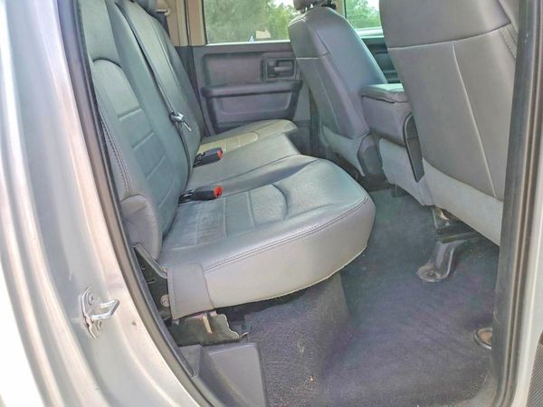 2016 RAM 1500 ST QUAD CAB 4X4