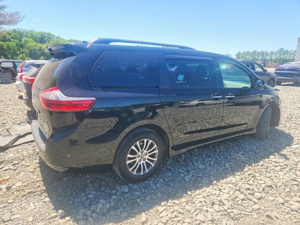 2020 TOYOTA SIENNA Q grade — PSRA