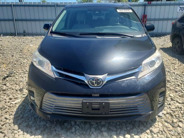2020 TOYOTA SIENNA Q grade — DIRF