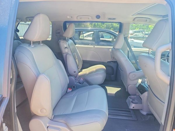 2020 TOYOTA SIENNA Q grade — PSRS