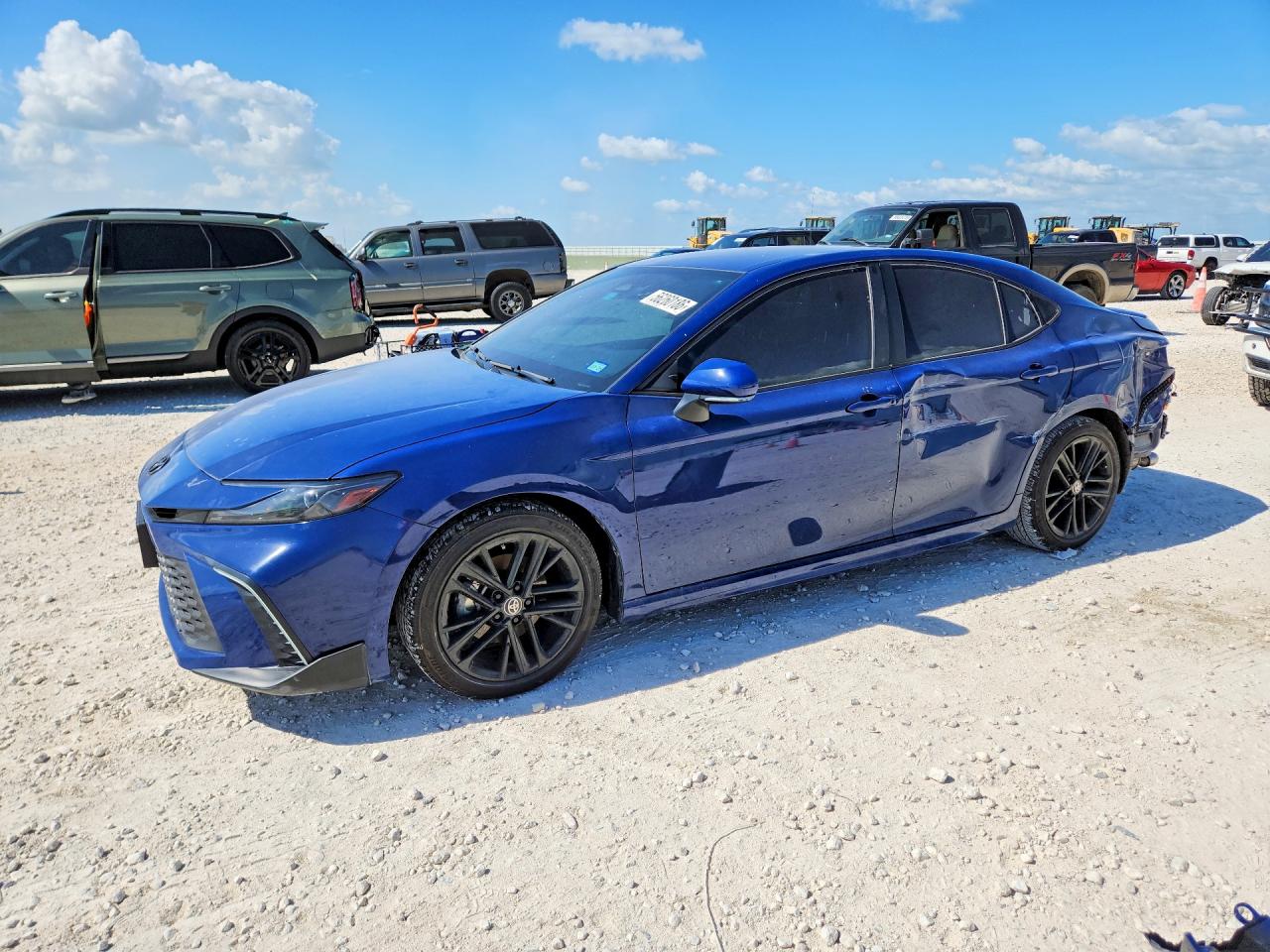 2025 TOYOTA CAMRY