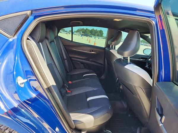 2025 TOYOTA CAMRY