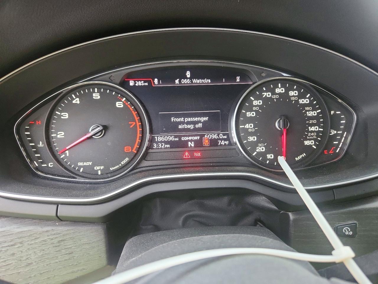 2019 AUDI A4 Premium, Titanium